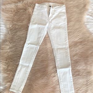 White American Eagle Jeans
